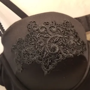 {6/M} Vintage Cosmopolitan Black Lace Trim Lingerie thumbnail 4