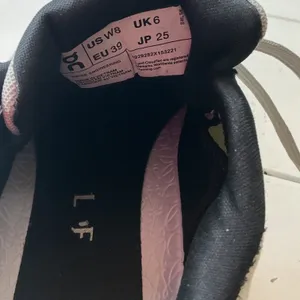 On x Loewe Cloudtilt All White Women Running Shoes US W8 EU 39 Sneaker thumbnail 2