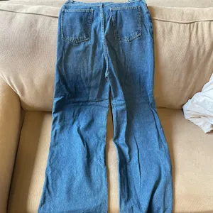 Pretty Little Thing NWT TALL Blue Jeans thumbnail 2