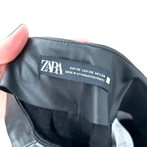 Zara Black Vegan‎ Leather High-Waist Sailor Shorts Size XS thumbnail 7