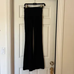Lululemon Groove Super-High-Rise Flared Pant Nulu Regular Black thumbnail 6