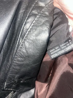 Women's 80’s VTG Black Leather Cropped Belted Jacket Size M thumbnail 3