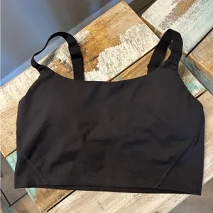 Offline By Aerie The Hugger longline Sports Bra thumbnail 8
