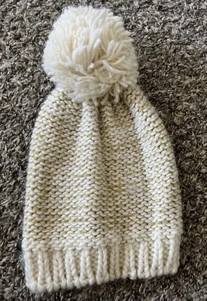 Aerie Women’s Winter Hat Ivory Knitted With Gold Sparkles Pom‎ Pom One Size thumbnail 1