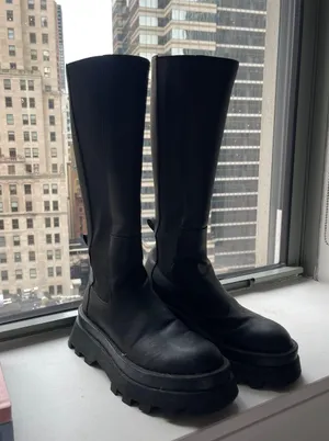 Pull & Bear Black Boots thumbnail 2
