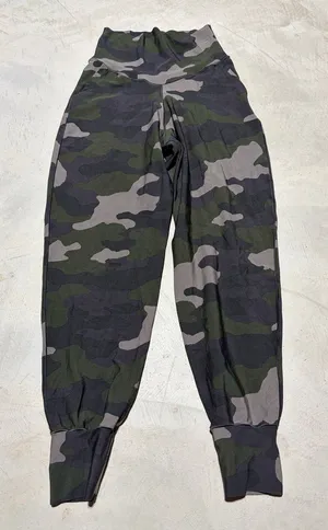 Aerie offline Camo Joggers medium green thumbnail 1