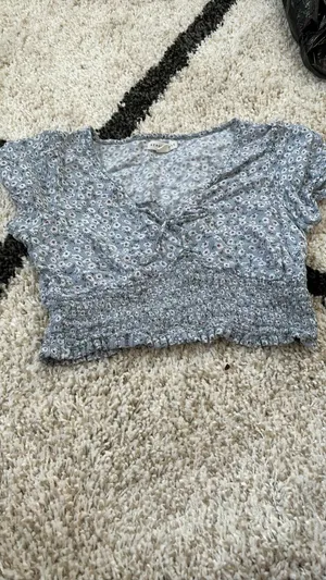 Aeropostale Flower Crop Top thumbnail 1