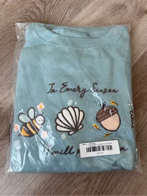 Love in Faith In Every Season I Will Praise Crewneck Sweatshirt Blue Bee Shell thumbnail 1