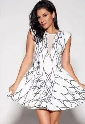 NWT‎ Rumor Boutique White Black Geometric Scuba Fit Flare Mini Dress Small Nylon thumbnail 1