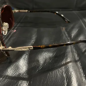 Gold Aviator Sunglasses thumbnail 7