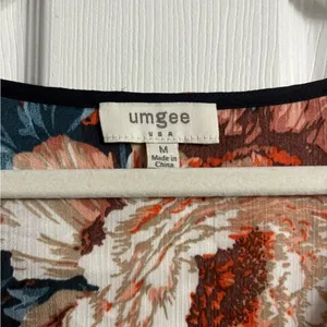 UMGEE USA NAVY FLORAL PRINT SURPLICE TWIST TOP, Medium thumbnail 2