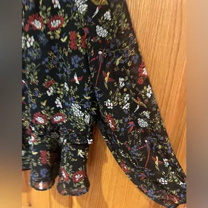 Madewell Sheer-Sleeve Ruffle Peplum Top Blouse in Black Finch Floral‎ Size Large thumbnail 15