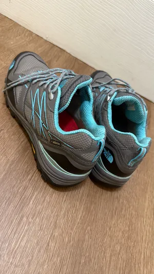 Women’s The North Face Gore-Tex Trail-Running Shoes Women’s Size 9.5 thumbnail 4