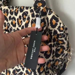 Marc Jacobs The Marc Jacobs Large Weekender Bag Leopard Print NWT thumbnail 9