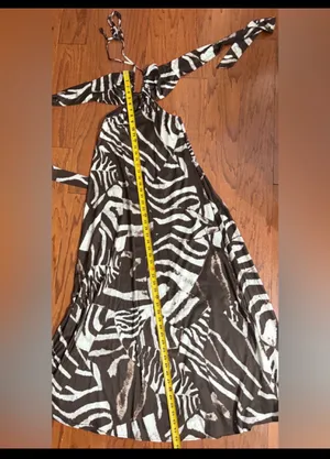 SHEIN Haute Cream & Brown Zibra sleeveless dress - Size Medium Tall - NWT w/bag ***Refer to measurements. Adorable & gorgeous. In excellent condition. Great for evening out, date night, dressy evening out or cruise. Measurements approximately 13” from armpit to armpit x 54” long. Non-smoking home. Priced to sell at as is condition. Don’t like my price make reasonable offer. thumbnail 7