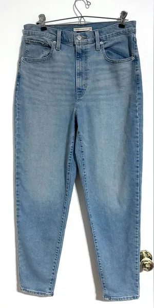Levis High Waisted Mom Jean Size 30 thumbnail 1