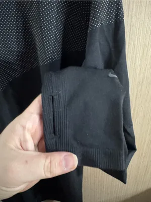 Nike Dri Fit Black Long Sleeve Tight Athletic Jacket with Subtle Dot Detail XL thumbnail 2