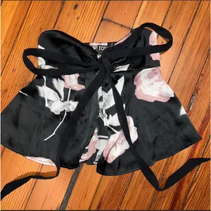 Urban Outfitters Top thumbnail 1