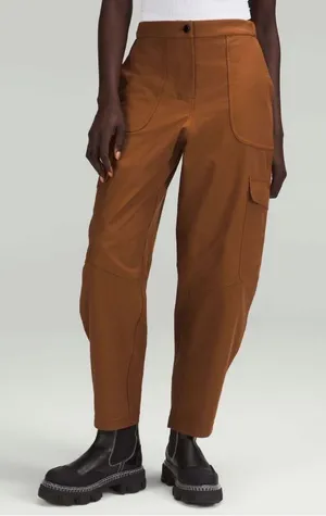 Lululemon Light Utilitech Cargo Pocket High-Rise Pant #W5ENBS Women Size 29 thumbnail 1