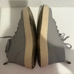 Dr. Martens Docs Baynes Chukka Boots Sneakers Grey Airwair Women Size 7 thumbnail 10