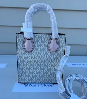 Michael Kors Mercer XS Shopper Xbody | Crossbody Bag |Purse -Powder Blush thumbnail 3