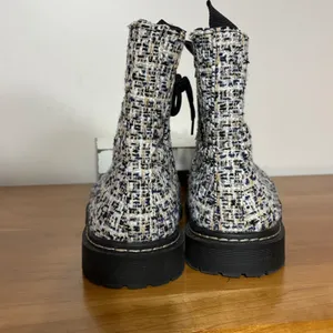 Torrid Navy Cream Tweed Combat Boots Wide Width 11WW Side Zip‎ Lug Sole 18827296 thumbnail 6