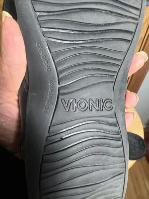 Vionic Black Patent Thong Sandals with Round Accent thumbnail 5