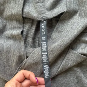 Vuori Lux At‎ Ease High Rise Cropped Pants Large workout yoga athleisure thumbnail 7