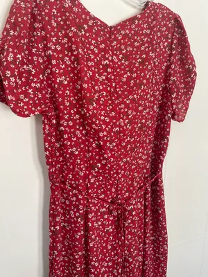 Blue Rain red floral jumpsuit v-neck tie back jumper Women’s size Large thumbnail 5