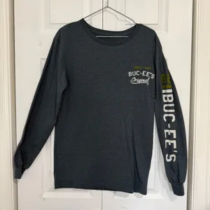 Buc-ees's Velvet Graphic Long Sleeve Gray Crewneck T-Shirt thumbnail 1