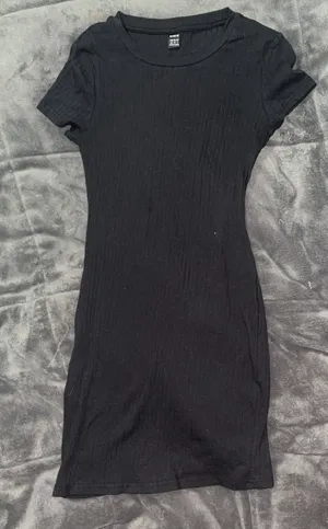 Dress thumbnail 1