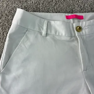 Lilly Pulitzer Women's White Bermuda Shorts‎ Pockets Golf Preppy Casual Size 2 thumbnail 2