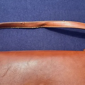 Vintage 70s Cognac Brown Leather Shoulder Bag with Gold Turn Lock thumbnail 9