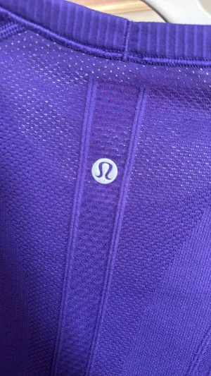 Lululemon Long Sleeve thumbnail 4