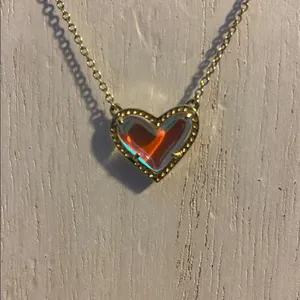 Kendra Scott iridescent Heart pendant necklace thumbnail 2