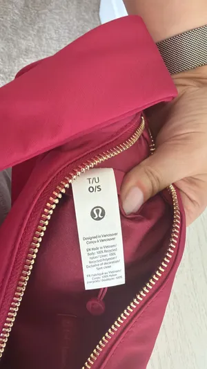 Lululemon City Essentials 4L Shoulder Bag thumbnail 6