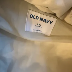 New old navy puffer cream xxl vest thumbnail 2