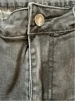 Wear Jeans Floral Patch Distressed Black Denim Jeans Size L (30” Waist) thumbnail 4