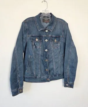 Torrid Classic Denim Trucker Jean Jacket Medium Wash 90s Country Grunge Rodeo 0L thumbnail 1