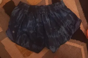 Lululemon Shorts Hotty Hot 2.5" thumbnail 1