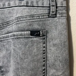 Jen‎ 7 for Seven for All Mankind Slim Boyfriend Embroidered Jeans Size 22 thumbnail 9