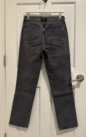 Abercrombie Curve Love Mid Rise 90s Straight Leg Jean thumbnail 3