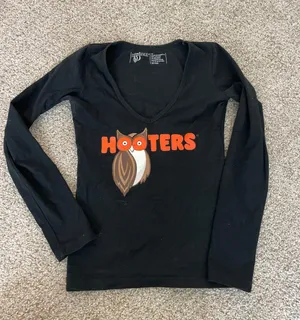 Hooters long sleeve black top thumbnail 1