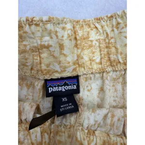 Patagonia Women's Garden Island Shorts 3½" NWT Size XS Wildflower Yellow thumbnail 6