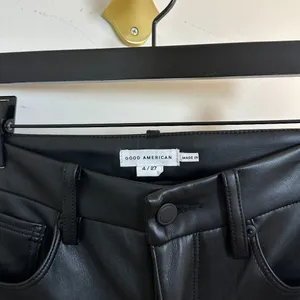 GOOD AMERICAN Faux Leather Good Icon Jeans in Black001 Size US 27 thumbnail 6