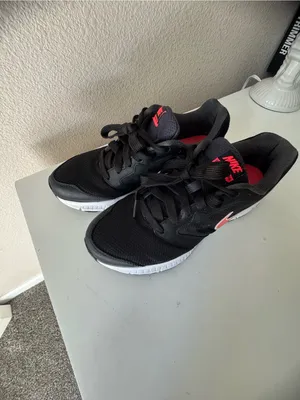 Nike Women's Black Sneakers with Red Swoosh thumbnail 3