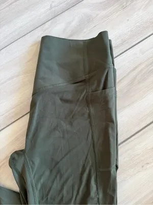 Halara UltraSculpt™ High Waisted Scrunch Butt Lifting Leggings Green Large NWT thumbnail 8