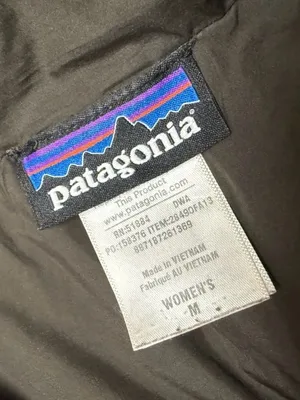 Patagonia Women's Hooded Goose Doen Quilted Puffer Jacket Brown — Size Medium thumbnail 5