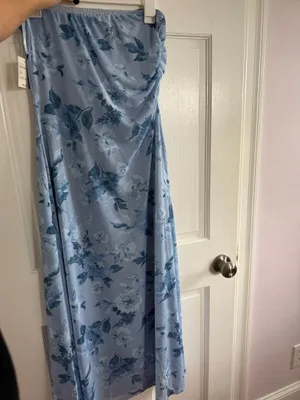 Passports Midi Strapless Blue Floral Dress thumbnail 2