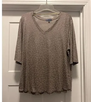 Democracy Tan Beige Leopard Print V-Neck Top Linen Blend Knit Taupe Size XL thumbnail 1